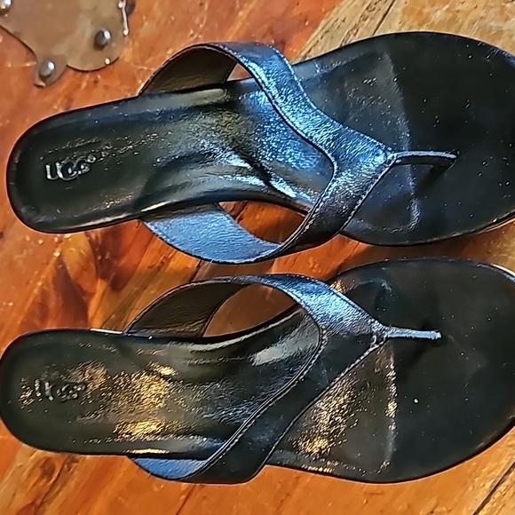 STUNNING UGGS NATASSIA PATENT CORK WEDGE THONG SANDALS - Picture 6 of 9